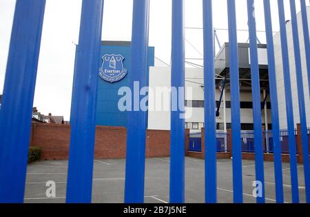 Allgemeiner Blick von außerhalb des Goodison Park, der Heimat des Everton Football Club, nach der Ankündigung vom Freitag, dass die Premier League alle Spiele bis Samstag, den 4. April 2020, ausgesetzt hat. Stockfoto