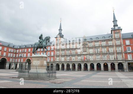 Madrid, Spanien. März 2020. Während der teilweisen Sperrung im Rahmen eines 15-tägigen Ausnahmezustands zur Bekämpfung des Ausbruchs der Coronavirus-Krankheit in Madrid, Spanien 16. März 2020 Cordon Press Credit: CORDON PRESS/Alamy Live News Stockfoto