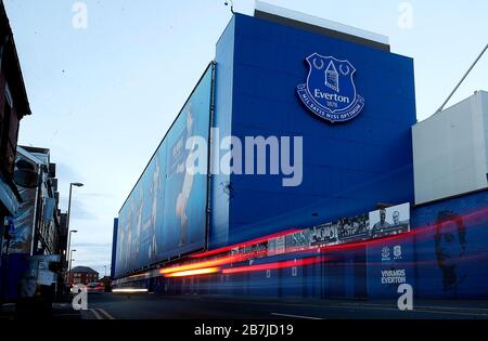 Allgemeine Ansicht von außerhalb des Goodison Park, dem Heimstadion des Everton Football Club, nach der Ankündigung am Freitag, dass die Premier League alle Spiele bis Samstag, den 4. April 2020, ausgesetzt hat. PA-Foto. Bilddatum: Montag, 16. März 2020. Bildnachweis sollte lauten: Martin Rickett/PA Wire Stockfoto