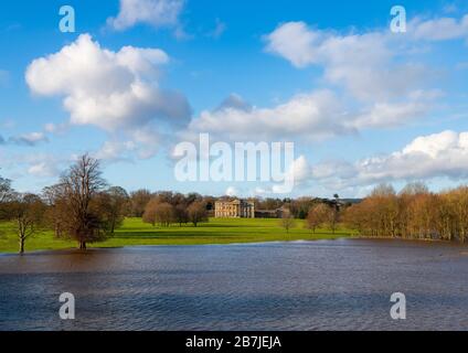 Attingham Park Estate, in der Nähe von Shrewsbury, mit Hochwasserwasser aus dem Fluss Tern, Shropshire. Stockfoto