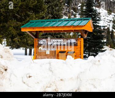 Ein Informationskiosk im Manning Park in British Columbia, Kanada Stockfoto