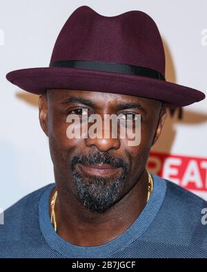 (DATEI) Idris Elba testet positiv auf Coronavirus COVID-19. Idris Elba habe positiv auf Coronavirus getestet, sagte der Schauspieler am Montag, 16. März 2020 auf Twitter. WEST HOLLYWOOD, LOS ANGELES, KALIFORNIEN, USA - 26. FEBRUAR: Der Schauspieler Idris Elba kommt beim Film an ist EIN GROSSER Empfang, um die britischen Nominierten der 88. Jährlichen Oscarverleihung zu ehren, die am 26. Februar 2016 in West Hollywood, Los Angeles, Kalifornien, Vereinigte Staaten im FIG & Olive abgehalten wurde. (Foto von Xavier Collin/Image Press Agency) Stockfoto