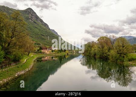 Idro am Lake Idro in Italien Stockfoto