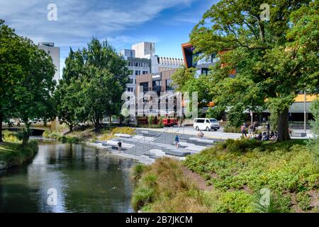 Avon River Terraced Seating, neu gebaut nach Erdbeben, Christchurch, Canterbury Region, South Island, Neuseeland Stockfoto