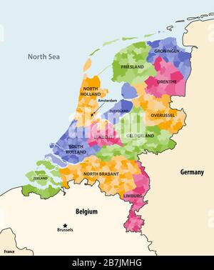 Die Gemeinden der Niederlande, die nach Provinzen eingefärbt sind, bilden eine Karte mit den Nachbarländern und Terrotorien. Vektor Stock Vektor