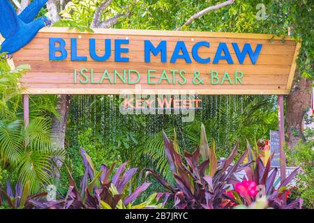Key West Florida USA 25.10.2016 The Blue Macaw Island Eats and Bar während des Fantasy fest 2016 Stockfoto
