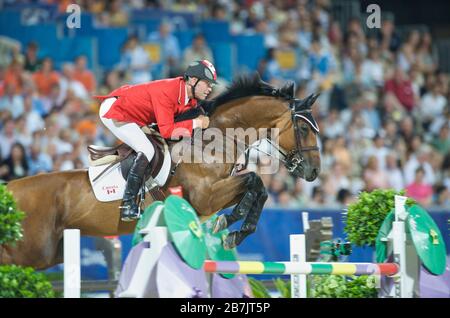 Olympische Spiele 2008, Hong Kong (Spiele in Peking) August 2008, Ian Millar (CAN) Reiten In Style team springen Finale Stockfoto