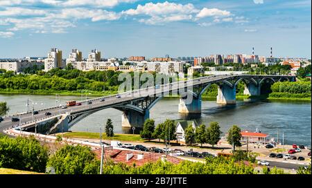 Kanavinski-Brücke über die Oka in Nischni Nowgorod, Russland Stockfoto