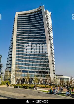 Johannesburg, Südafrika - 20. Februar 2020: Außenstelle des PWC-Büros (PriceWaterhouseCoopers) in der Wasserfallstadt Midrand Johannesburg Südafrika Stockfoto