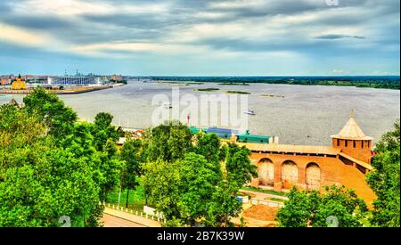 Blick auf die Wolga vom Nowgoroder Kreml in Russland Stockfoto