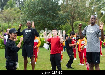 Der kongolesisch-amerikanische, pensionierte professionelle Basketballspieler Dykembe Mutombo, der höchste, amerikanische Profi-Basketballfunktionär und ehemaliger Spieler Stockfoto