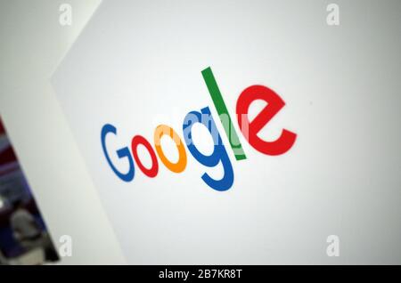 --FILE--in diesem nicht lokalisierten Foto wird das Logo von Google, einem amerikanischen multinationalen Technologieunternehmen, auf einer Ausstellung am 15. Juli 2016 gezeigt. *** Lokal Stockfoto