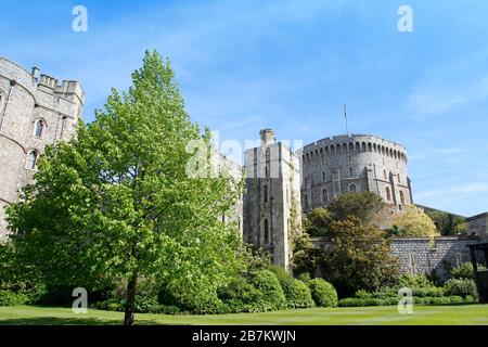 Windsor, Großbritannien - 14. Mai 2019: Windsor Castle an einem sonnigen Tag im Frühjahr Stockfoto