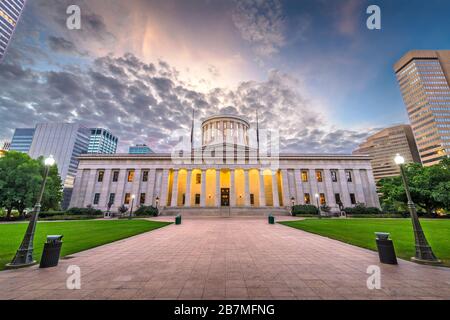 Columbus, Ohio, USA, Innenstadt am Ohio Statehouse am Morgen. Stockfoto