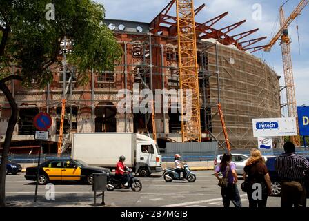 Wiederherstellung der alten Stierkampfarena de las Arenas, unter Berücksichtigung der erstmaligen Erhaltung und Erhaltung des neomudéjar façade von ihr, erbaut 1899 Stockfoto