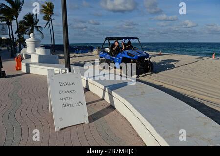 Fort Lauderdale FL, USA. März 2020. Allgemeiner Blick auf Fort Lauderdale Beach, wo der Strand offiziell bis zum 12. April wegen des Ausbruchs des Coronavirus (COVID-19) am 16. März 2020 in Fort Lauderdale, Florida, geschlossen ist. Kredit: Mpi04/Media Punch/Alamy Live News Stockfoto