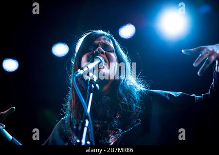 Kopenhagen, Dänemark. Oktober 2016. Der englische Sänger, Songwriter und Musiker Bat for Lashes führt ein Live-Konzert bei VEGA in Kopenhagen durch. (Foto: Gonzales Foto - Rod Clemen). Stockfoto