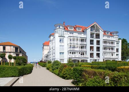 Mehrfamilienhäuser, Kühlungsborn, Mecklenburg-Vorpommern, Deutschland Stockfoto