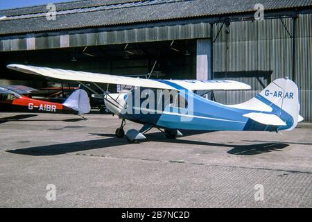 Ein CHAMPION 7FC TRI-REISENDER im Sywell Aerodrome, Northamptonshire, im Jahr 1968 Stockfoto