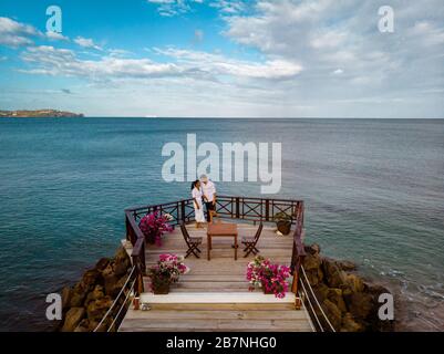 Saint Lucia caribbean, ein Paar auf Urlaub auf der tropischen Insel St. Lucia, Männer und Frauen auf einer ehrlichen Reise Stockfoto