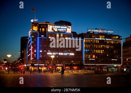 Kopenhagen, Dänemarks Hauptstadt, Rathausplatz der Platz und Kneipe und Restaurants Stockfoto