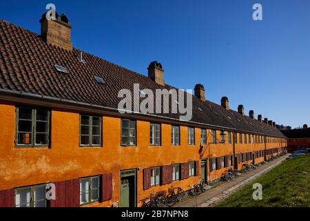 Kopenhagen, Dänemark Nyboder historischer Yellow Row House District der ehemaligen Marinekasernen für die Royal Danish Navy Stockfoto