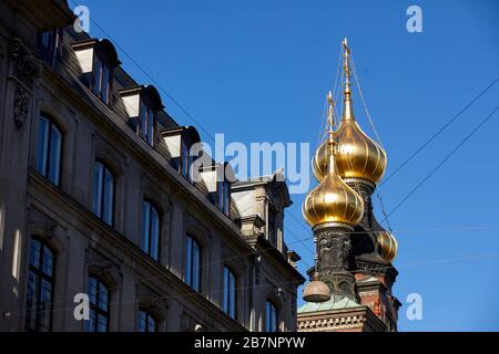 Kopenhagen, Dänemark, St. Alexander Newski-Kirche goldene Kuppeln RUSSISCHE ORTHODOXE KIRCHE IN WOLKEN Stockfoto