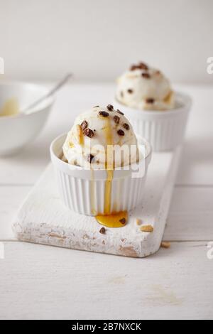 Hausgemachte Bio-Vanille-Eiscreme. Stockfoto