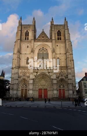 Die Kathedrale St. Peter und Paul von Nantes (Cathédrale Saint-Pierre-et-Saint-Paul de Nantes) - die Loire-Kathedrale in Frankreich Stockfoto