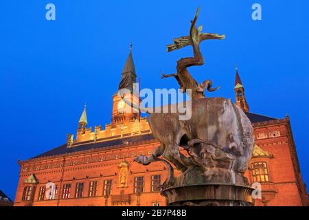 Brunnen auf dem Rathausplatz, Kopenhagen, Neuseeland, Dänemark, Europa Stockfoto