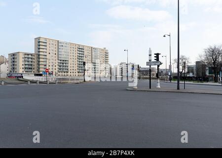 Paris, Frankreich. März 2020. (INT).zwei Wochen sperren sich in Frankreich inmitten von Coronavirus und führen zu leeren Straßen. 17. März 2020, Paris, Frankreich: Die Straßen von Paris sind wegen des Coronavirus an diesem Dienstag (17.) und hauptsächlich auf den Peripherique Autobahnen um Paris und am Hafen von Vincennen heute Nachmittag leer. Der französische Präsident Emmanuel Macron hat eine zweiwöchige Sperre in Frankreich und die Schließung der¢Grenzen der Schengen-Zone von EUÃ¢â'¬â angekündigt.Credit:Eric Bromme Credit: Eric Bromme/TheNEWS2/ZUMA Wire/Alamy Live News Stockfoto