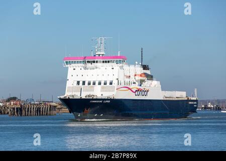 Cross Channel Autofähre Commodore 434 der Condor Firma Portsmouth verlassen. Kann gesehen werden, Gosport Marina. Stockfoto