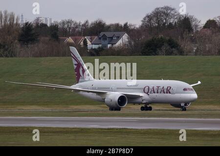 A7-BCT Boeing 787 Dreamliner von Qatar Airways, die im März 2020 am Flughafen Birmingham (EGBB/BHX) ankam Stockfoto