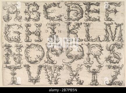 Ornamentiertes römisches Majuskel Alphabet, ca. 1520. Stockfoto