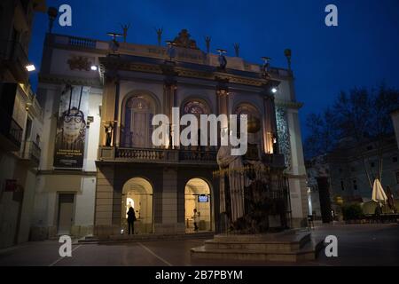 Salvador Dali museu in Figueres Stadt in der Nacht. Girona. Spanien. Stockfoto