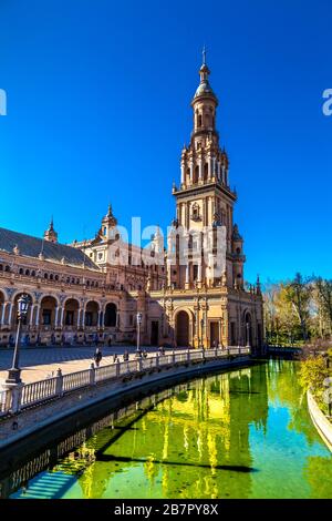 Pavillon auf der Plaza de España im Parque de María Luisa, Sevilla, Andalusien, Spanien Stockfoto