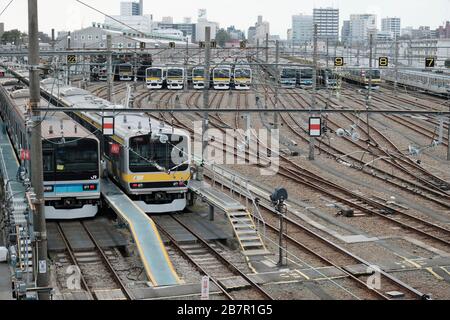 Japan Railways Zughof in Mitaka, Japan. Stockfoto