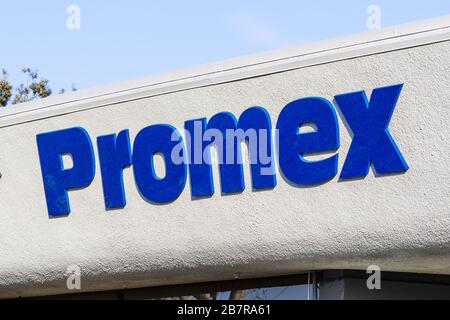 13. März 2020 Santa Clara/CA/USA - das PROMEX-Logo wird in ihrem Hauptsitz im Silicon Valley angezeigt; PROMEX Industries Inc ist auf den Bau von p spezialisiert Stockfoto