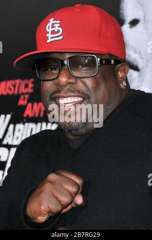 Cedric der Entertainer bei der Premiere von "Law Abiding Citizen" in Los Angeles im Grauman's Chinese Theatre in Hollywood, Kalifornien. Die Veranstaltung fand am Dienstag, den 6. Oktober 2009 statt. Foto von: SBM / PictureLux - Aktenzeichen # 33984-7635 SBMPLX Stockfoto