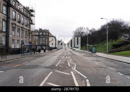 Edinburgh, Schottland, Großbritannien. März 2020. Coronavirus-Schrecken führen zu leeren Straßen in Edinburgh wie der London Road, die während der normalerweise geschäftigen Hauptverkehrszeit am Morgen gezeigt werden. Edinburgh,. Iain Masterton/Alamy Live News. Stockfoto