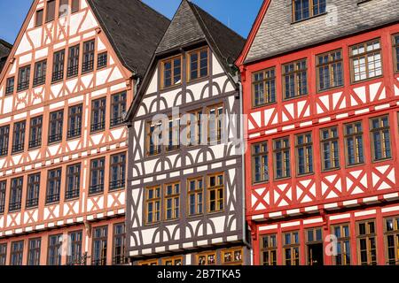 Fassade einiger Fachwerkhäuser am Romerburger Platz, Frankfurt, Deutschland Stockfoto