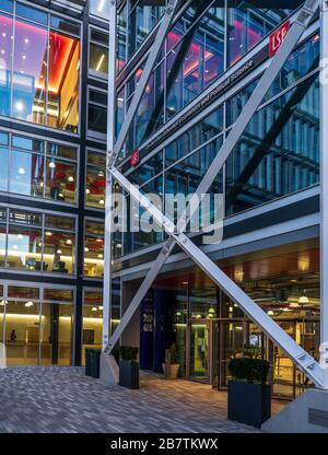LSE London School of Economics Center Building (CBG), abgeschlossen 2019, Architekten Roger Stirk Harbour + Partners. Stockfoto