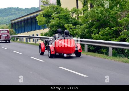 Eisenstadt, Österreich - 14. Mai 2011: Bugatti Typ 40 am 8. Oldtimer Rallye - ein jährlicher Wettbewerb für Oldtimer auf Sonderstufe über Stotzinger Be Stockfoto