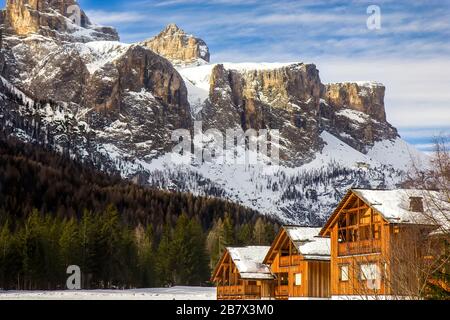 Häuser in Südtirol, Alta Badia, Italien Stockfoto