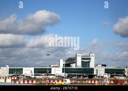 Gatwick Airport England Air Bridge, die North Terminal mit Pier 6 verbindet Stockfoto