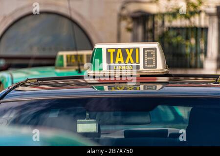 Taxi-Schild in Lissabon, Portugal Stockfoto