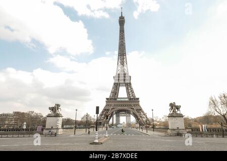 CORONAVIRUS: EIFFELTURM GESCHLOSSEN, PARIS Stockfoto