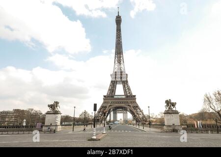 CORONAVIRUS: EIFFELTURM GESCHLOSSEN, PARIS Stockfoto