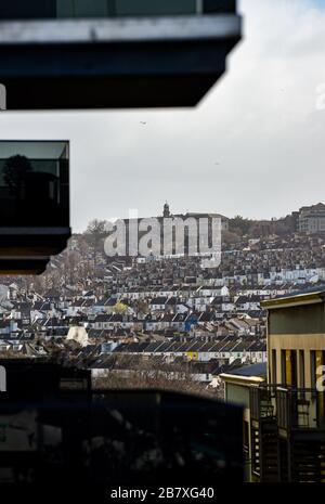 Blick vom Fenchurch Walk über die London Road und Elm Grove Bereiche mit dem Brighton General Hospital im Hintergrund Brighton UK Photogr Stockfoto