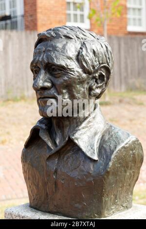 Büste in Erinnerung an den Richter William O. Douglas in Georgetown in Washington DC, USA. Stockfoto